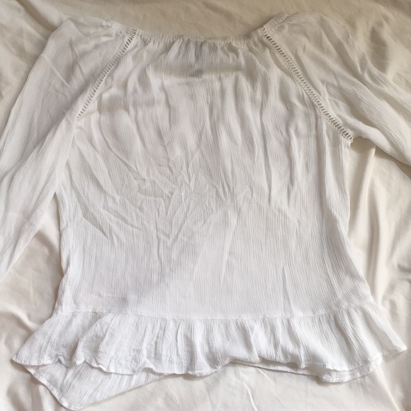 Two blouses - Picture 4 of 7